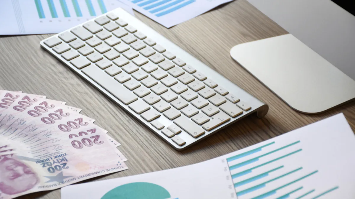 Ticaret Bakanlığı duyurdu: E-ihale yoluyla gümrükte 6 ayda 2,7 milyar liralık gelir sağlandı haber görseli