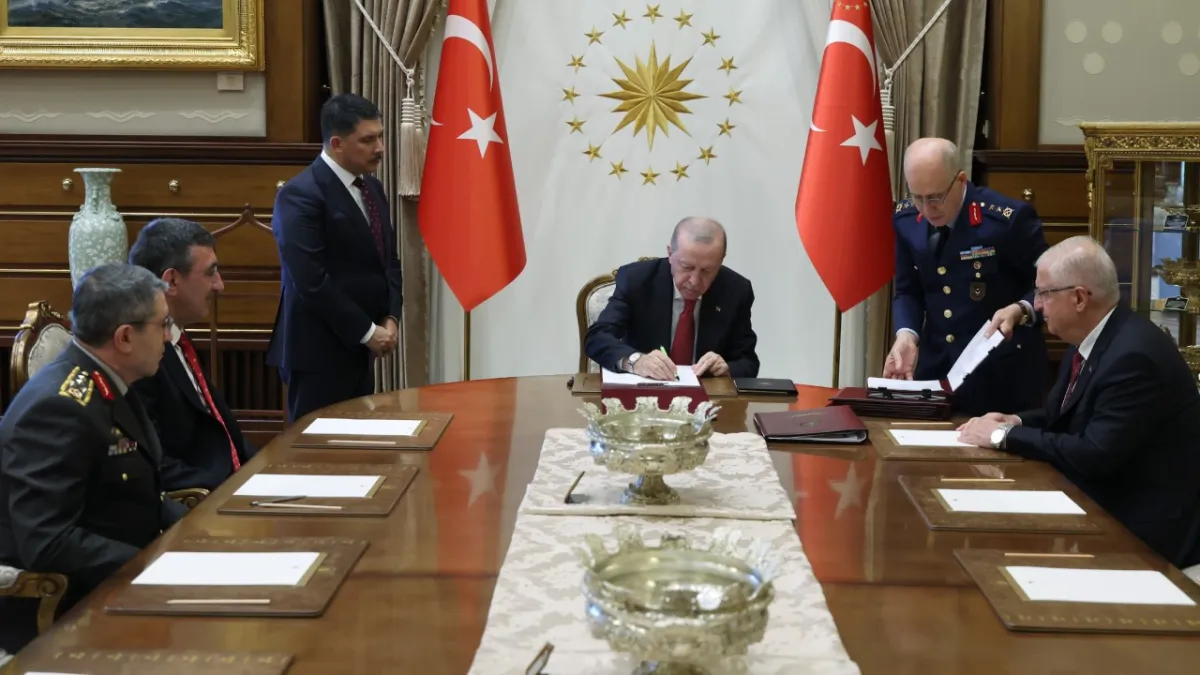 YAŞ kararları açıklandı: 25 general ve amiral terfi etti, Hava Kuvvetleri Komutanı değişti
