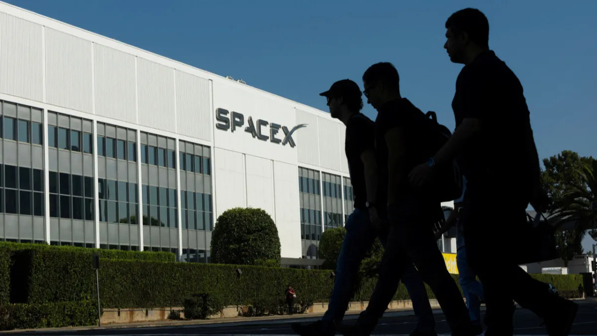 SpaceX hisselerinde kritik dönem: Milyarlarca dolarlık kilit açıldı