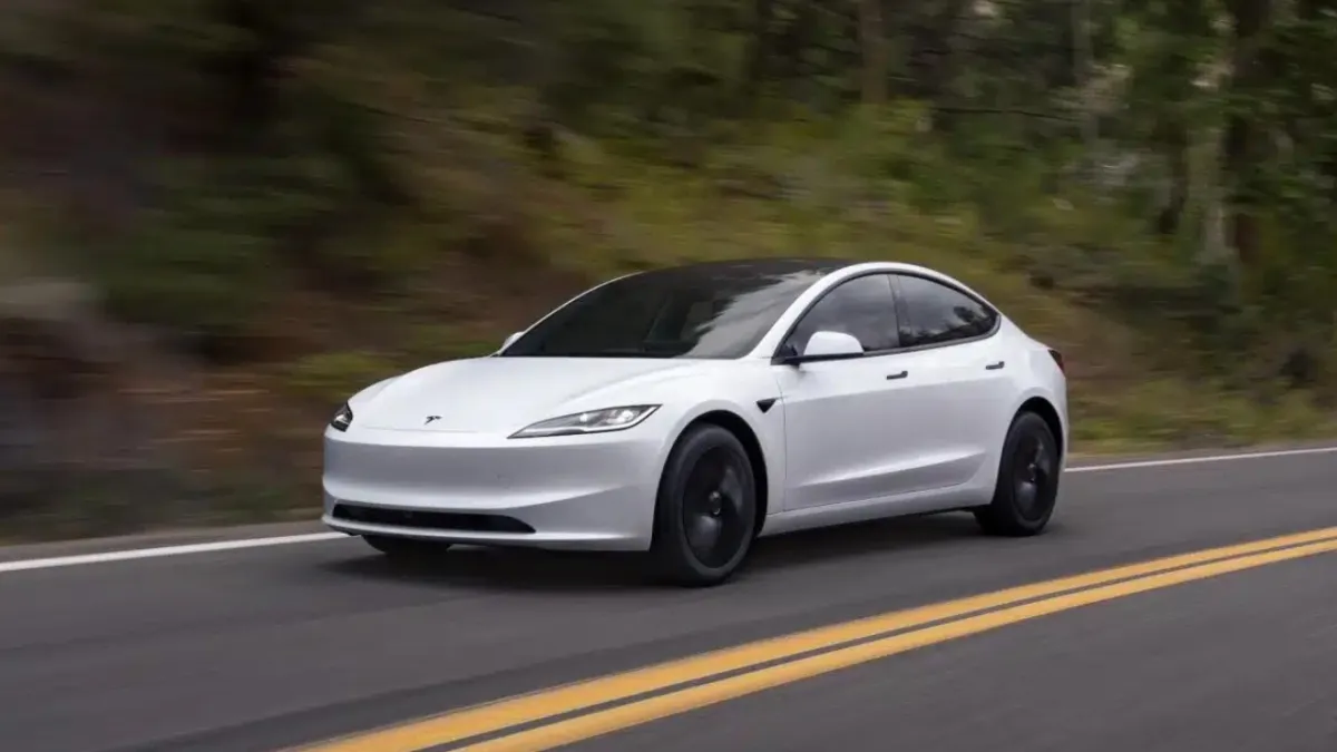 Tesla'dan binlerce aracı için geri çağırma kararı: Kaza riskini var