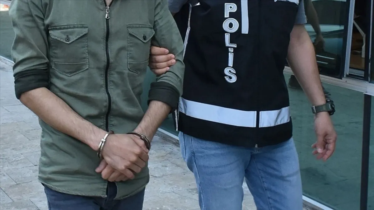 Yeni nesil suç örgütleriyle irtibatlı şahıs Azerbaycan’da yakalandı