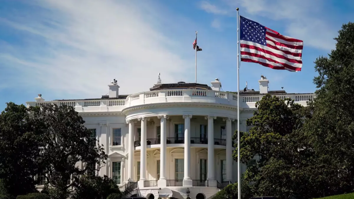 Trump'ın Beyaz Saray'daki 400 milyon dolarlık projesinde kritik karar haber görseli