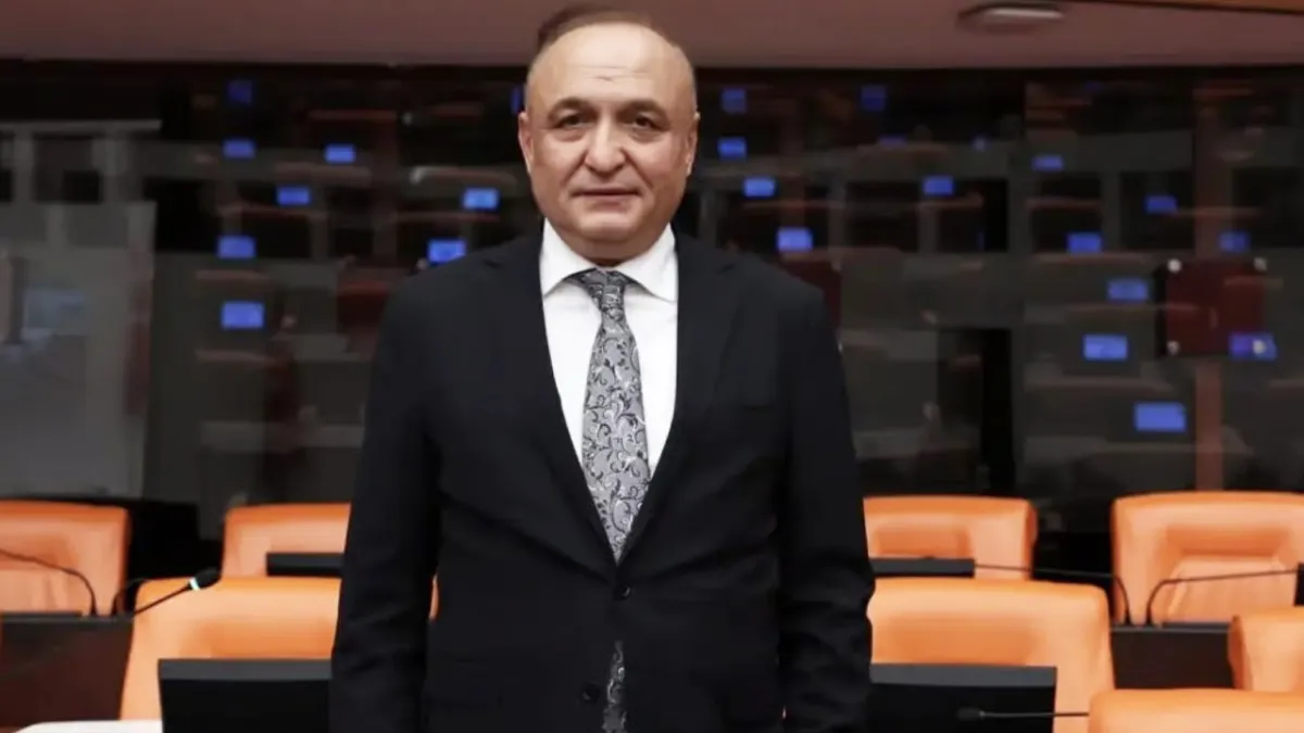 Bıçaklı saldırıda yaralanan Yeni Parti Milletvekili Melih Meriç entübe edildi