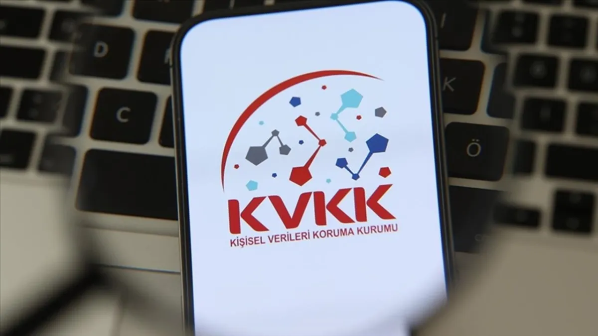 Bir program indirildi, 797 sunucu etkilendi! KVKK’dan 1 milyon liralık ceza haber görseli