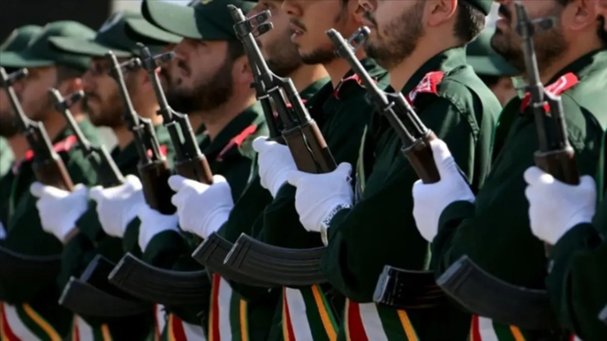 İran Devrim Muhafızları: ABD bağlantılı 3 gemiyi hedef aldık