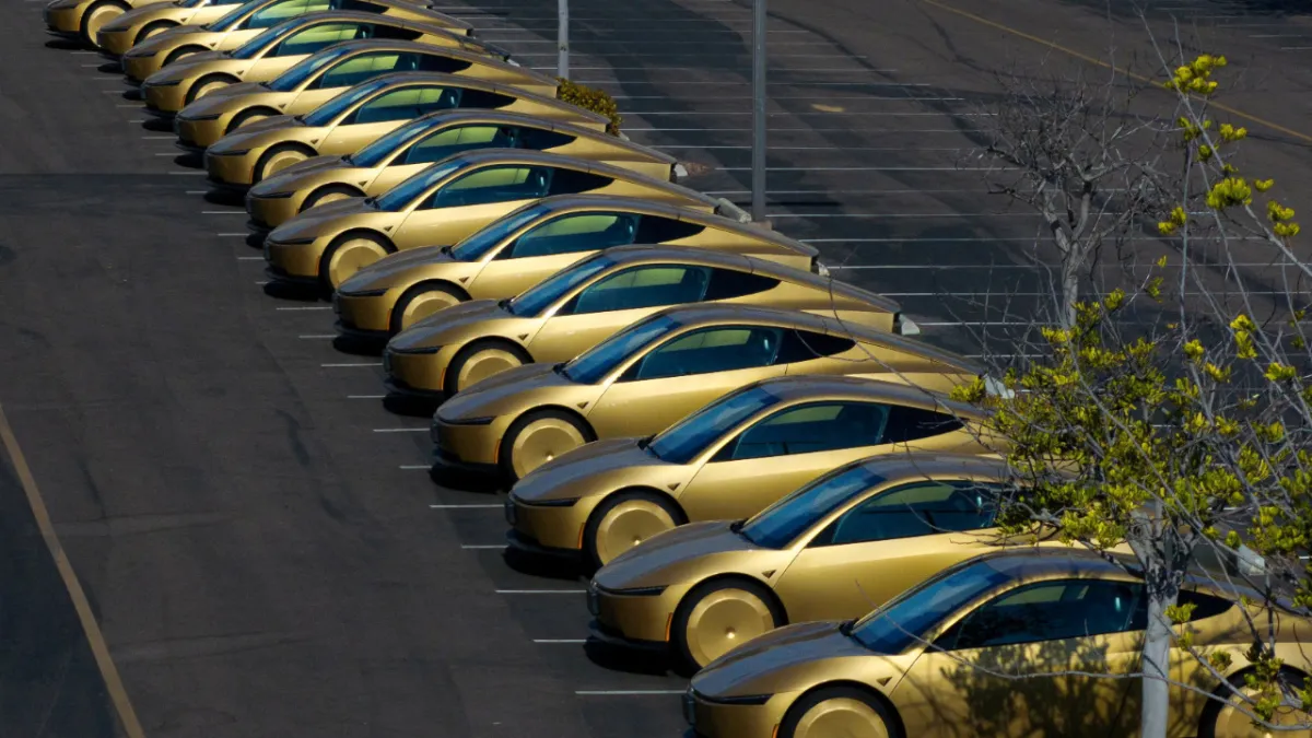 Tesla'nın Cybercab tanıtımından sonra sert düşüş: Hisseler yüzde 6 geriledi