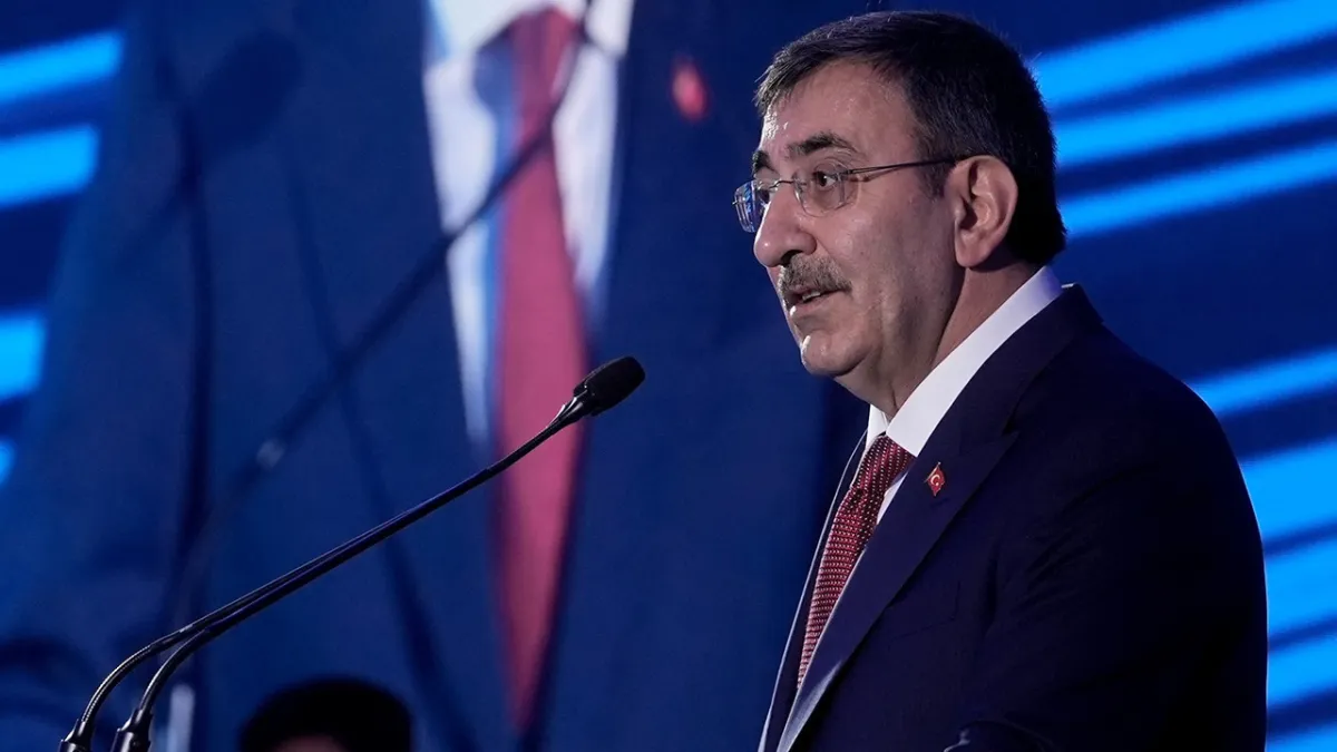 Yılmaz: Cari açığı gelecek yıl yüzde 2’nin altına taşıyacağız haber görseli