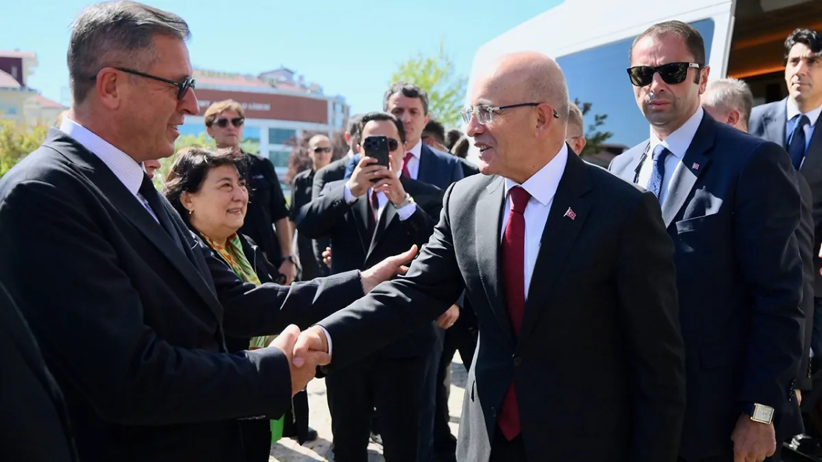 Bakan Şimşek, Bolu’da iş dünyası ve esnaf temsilcileriyle buluştu haber görseli