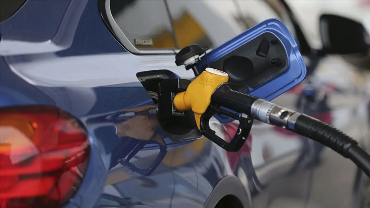 Akaryakıtta tarihi eşik: Motorin 100 lirayı aştı