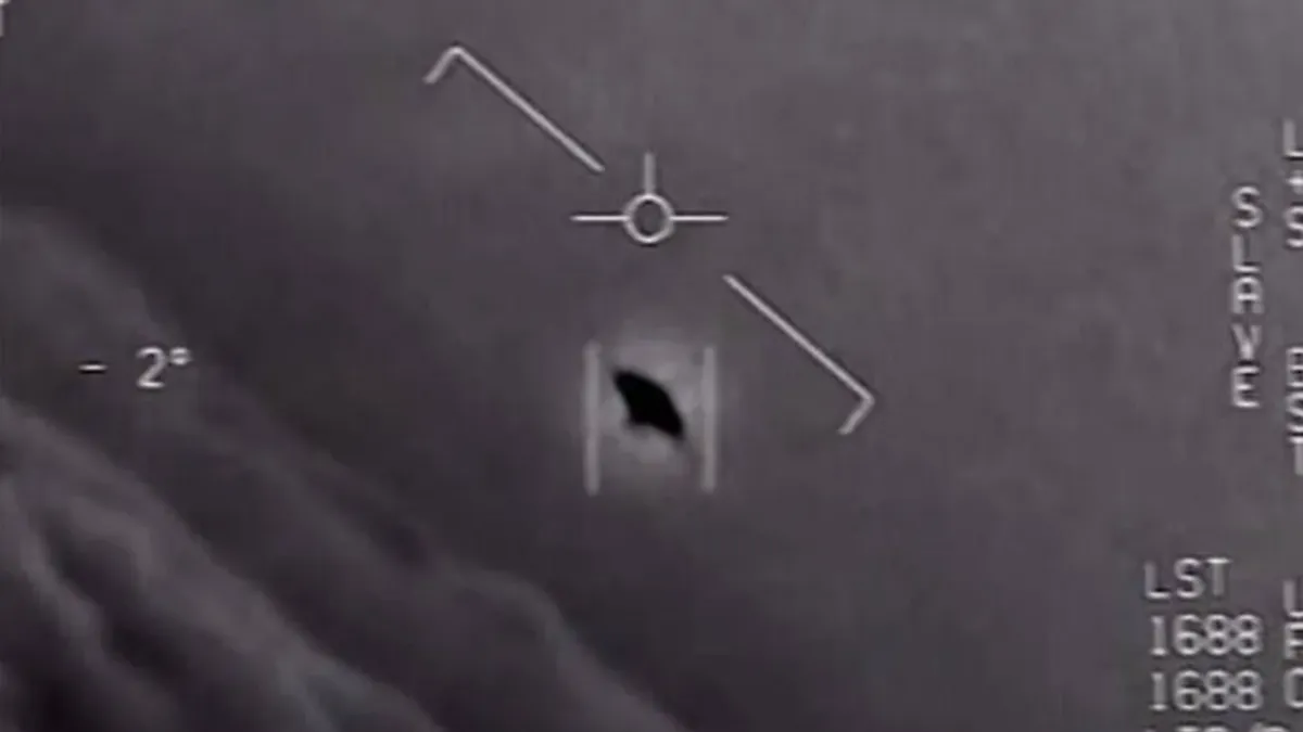 Pentagon UFO dosyalarını açtı: 1952'den gizemli görüntüler ortaya çıktı