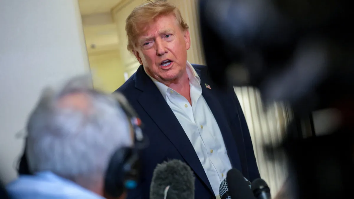 Trump’tan dikkat çeken hamle: 3 medya kuruluşunun Beyaz Saray’a girişi yasaklandı