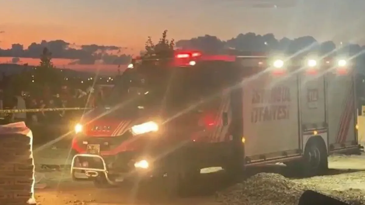Büyükçekmece'de toprak kayması: 1 işçi hayatını kaybetti