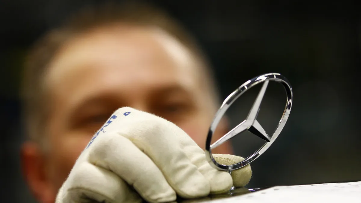 Mercedes'ten işçilik maliyetlerini düşürme planı: Alman devi 2 fabrikasını kapatma riskiyle karşı karşıya