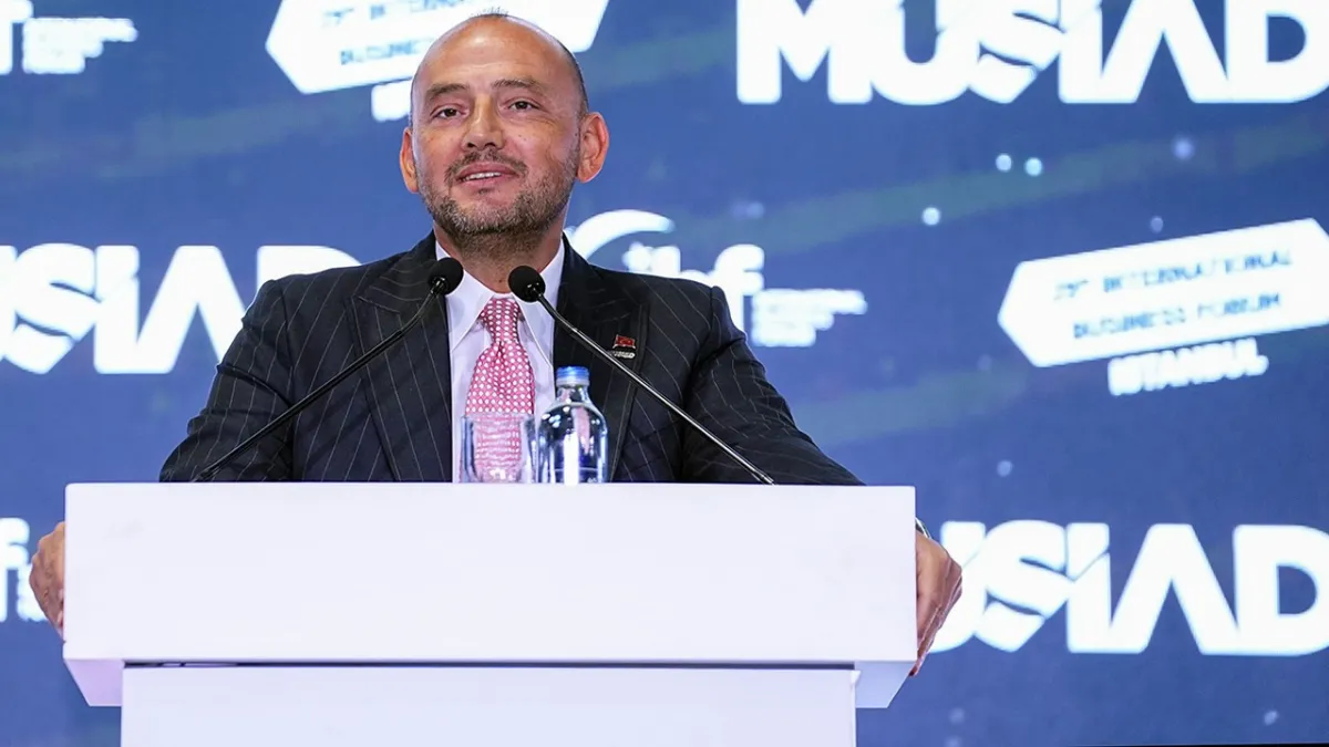 Özdemir: Yeni dünya düzeninin sancılı doğum sürecinden geçiyoruz