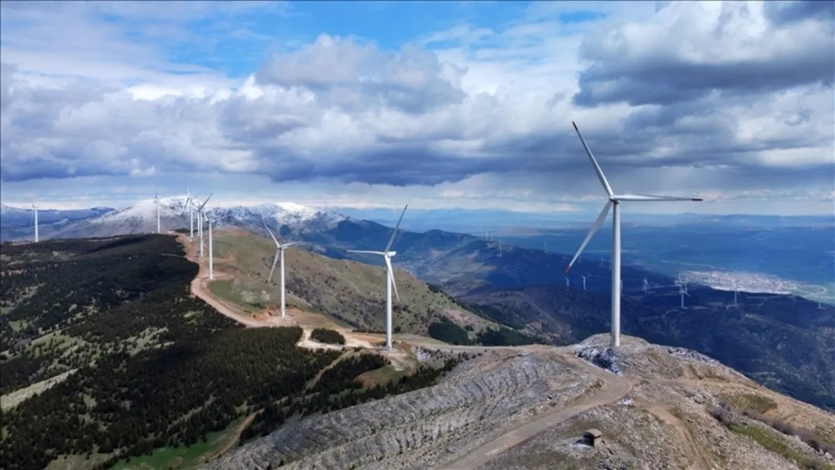 Türkiye'nin elektrik kurulu gücünde yeni eşik: Yenilenebilirin payı yüzde 62,9 oldu