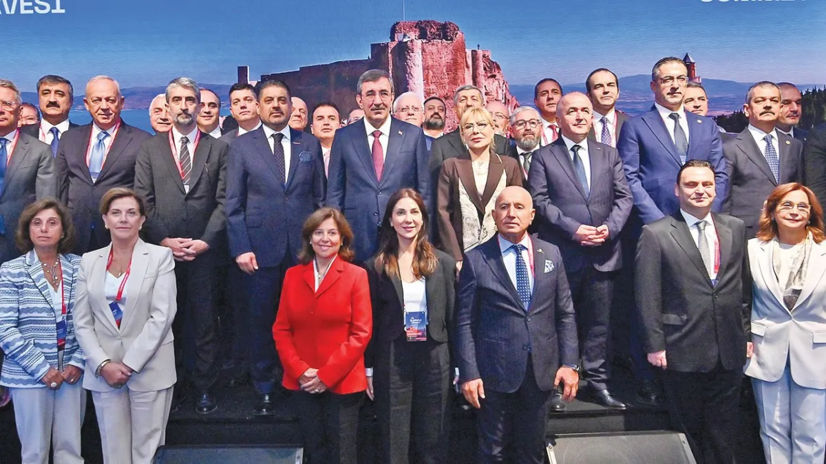 TÜRKONFED’den iş insanlarına ‘yatırımı doğu’ya yapın’ çağrısı: Şimdi Anadolu’ya ‘sanayi göçü’ başlatma zamanı