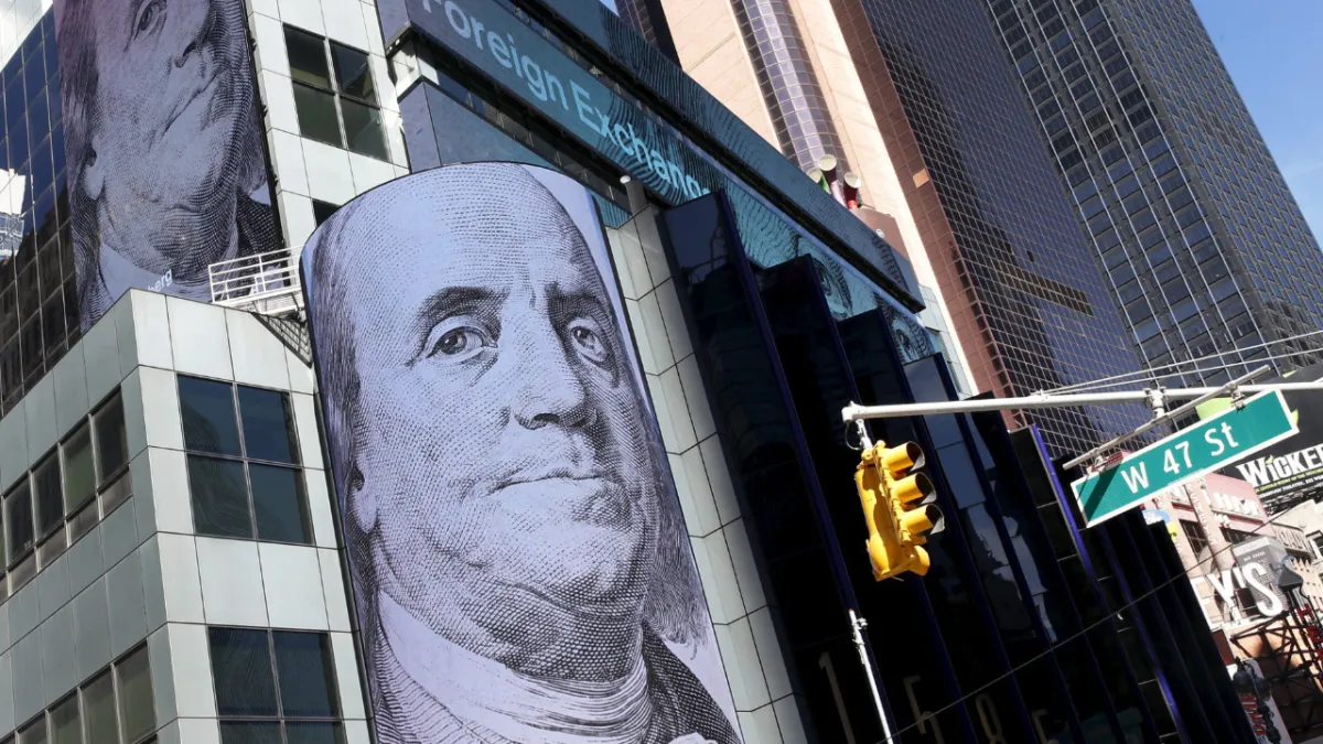Bankacılık devinden dolar revizyonu: Artık "yükseliş eğilimli"