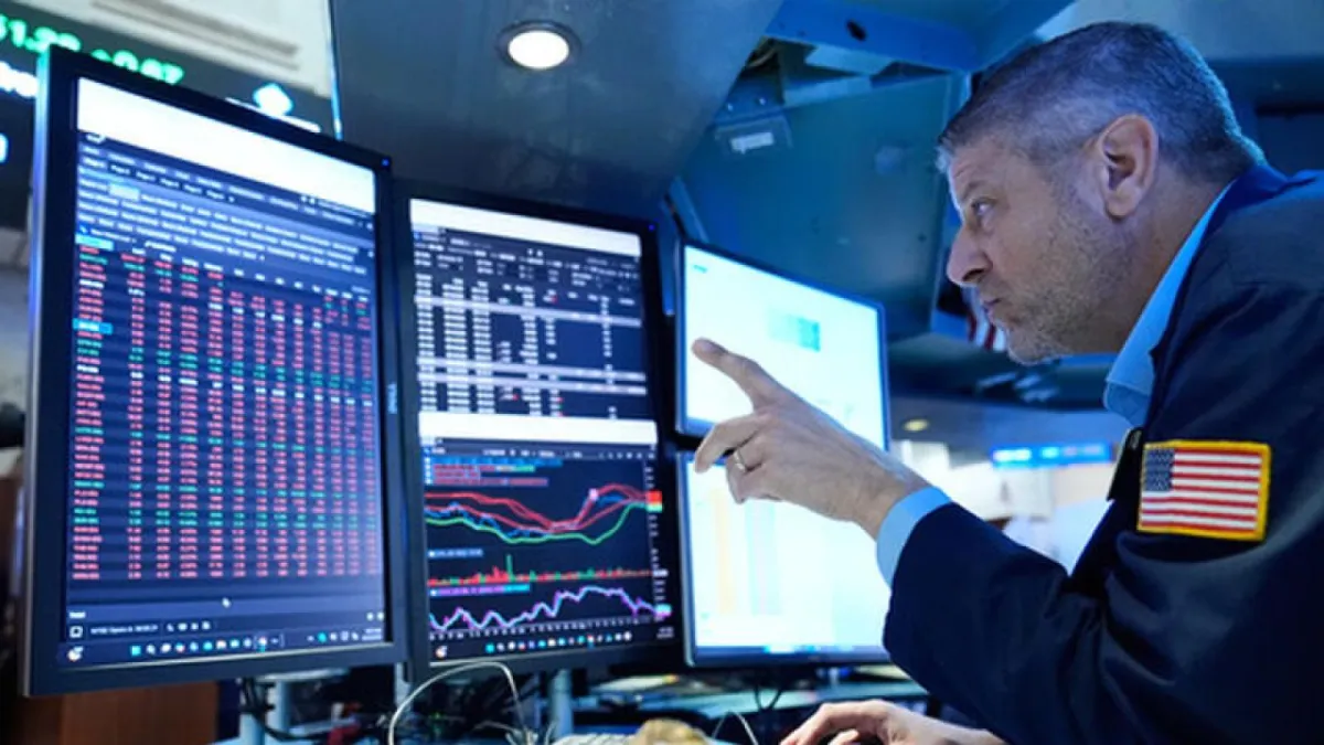 S&amp;P 500 Ağustos ayından beri ilk rekorunu kırdı