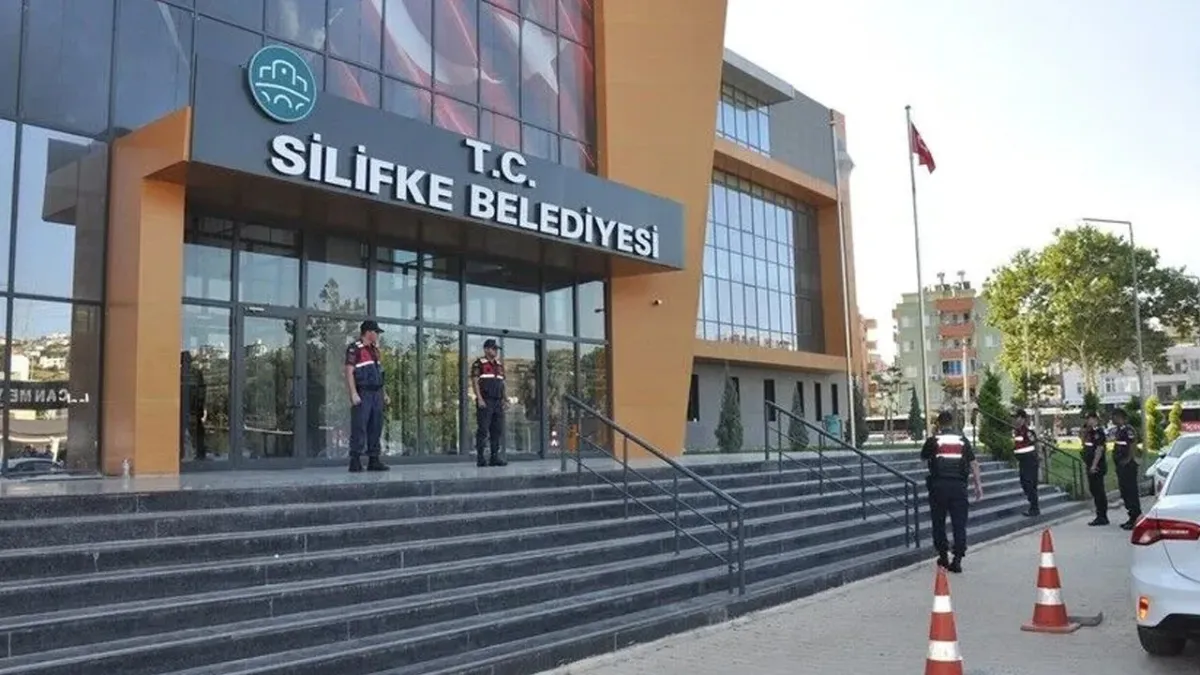Silifke Belediyesine yönelik operasyonda 3 şüpheli daha tutuklandı