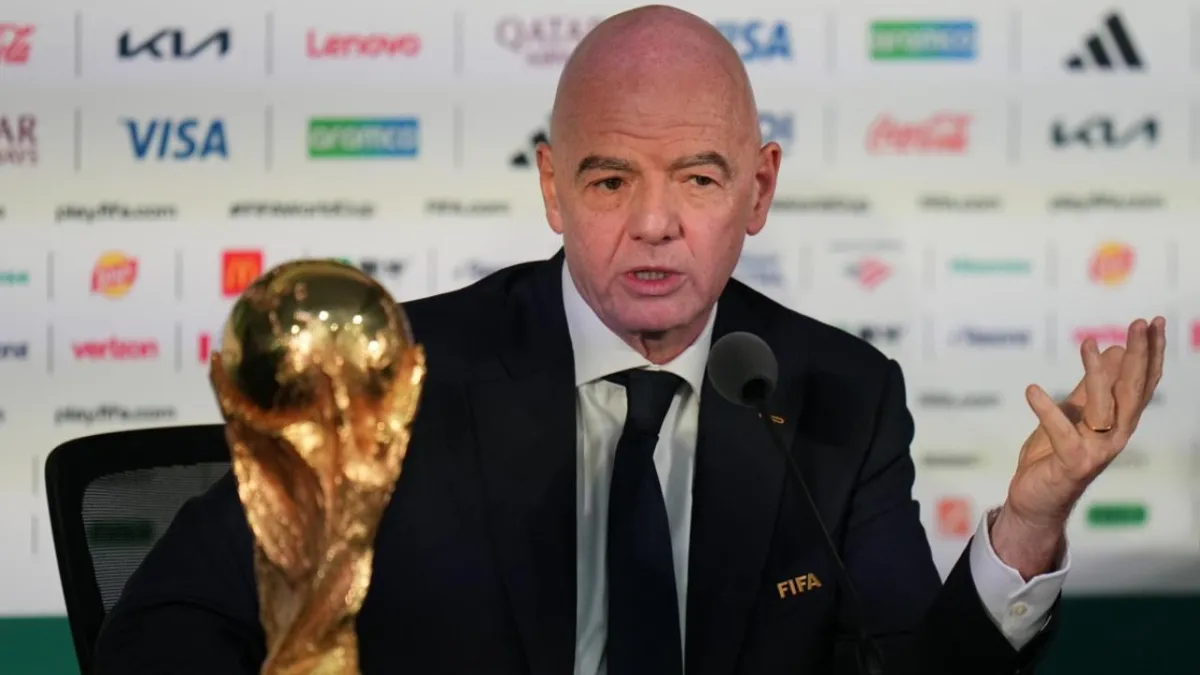 FIFA Başkanı Infantino, Dünya Kupası'nı yatırımcılara açma önerisi için özür diledi