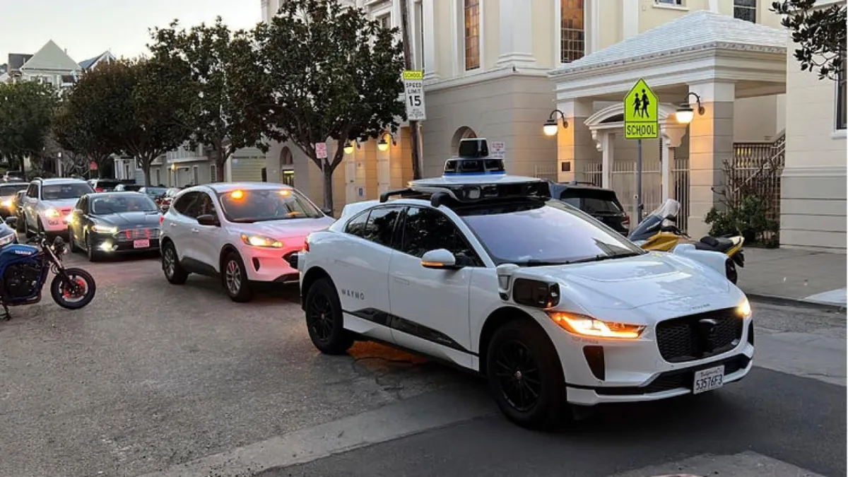Waymo'nun robotaksileri Kanada'ya geliyor