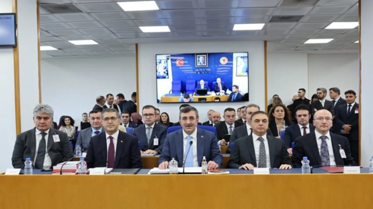 Cevdet Yılmaz bütçe sunumuna başladı: Komisyonda hangi konular gündemde?