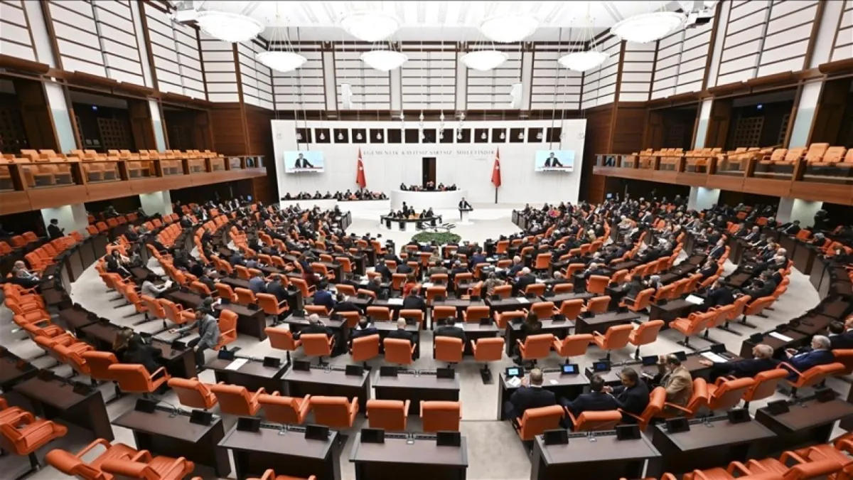 Fon yasası kabul edildi