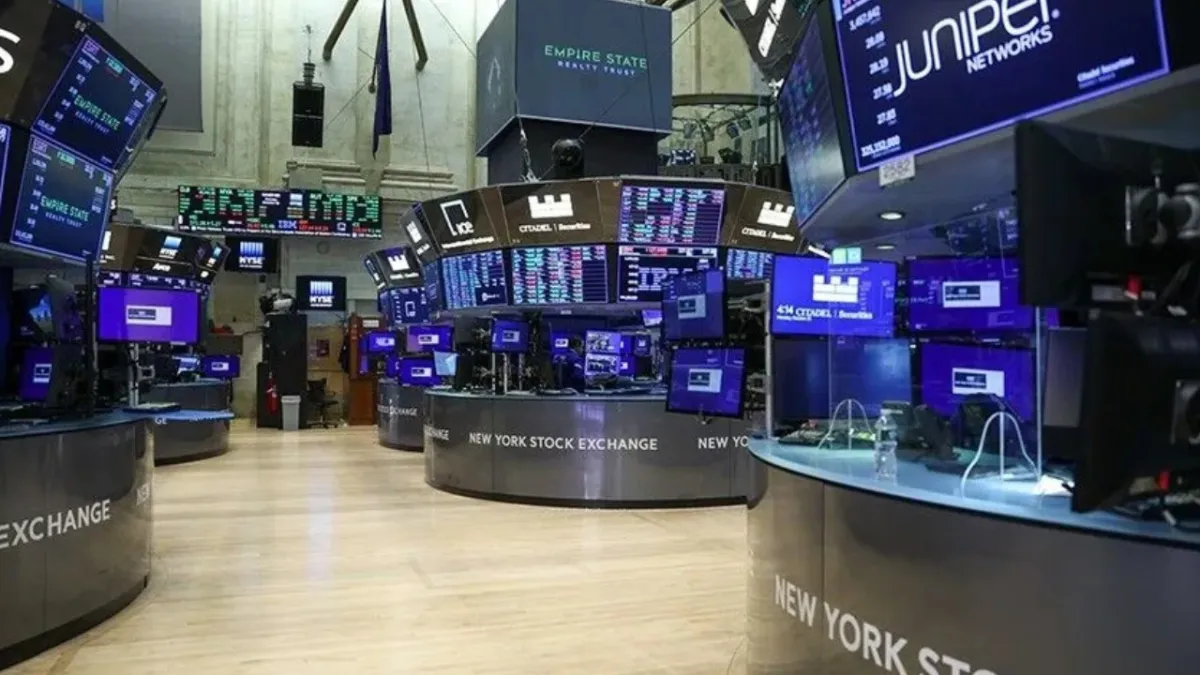 New York borsasında karışık açılış: Teknoloji hisseleri sert geriledi